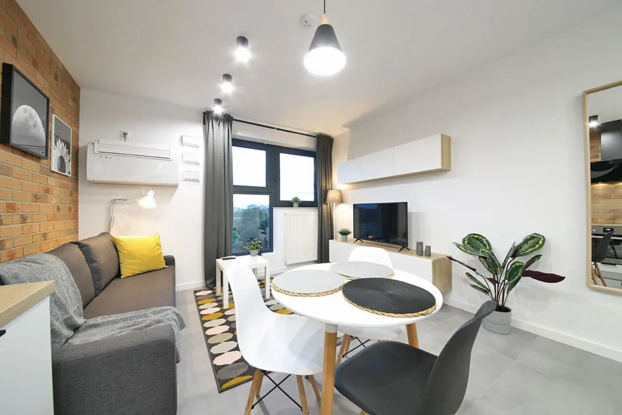 Łazienka z prysznicem w apartamencie na wynajem Wrocław